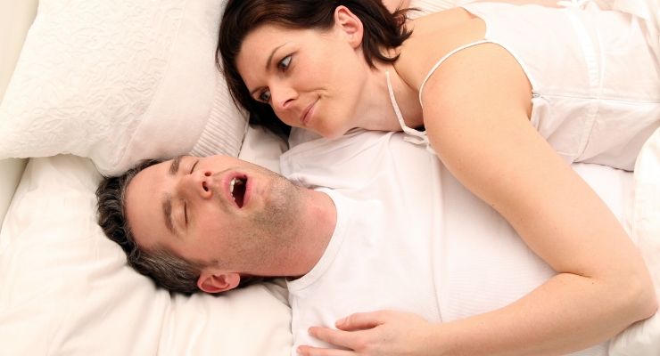 Apnea notturna: sintomi, cause, cure e rimedi