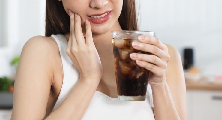 Sensibilità ai denti: cause e cosa fare