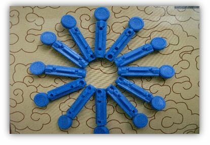 Wellion Lancette Pungidito 28 Gauge 25 Pezzi-2