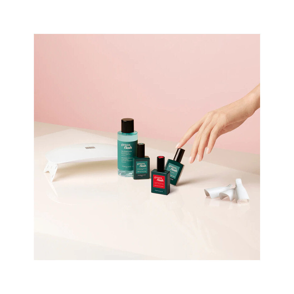 Manucurist Kit Essentials Green Flash Con Smalto Semipermanente Poppy Red-1